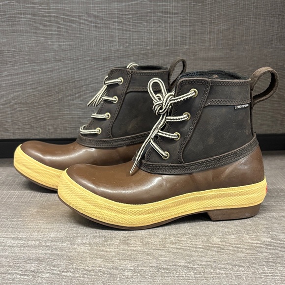 Xtratuf Shoes - Womens Xtratuf 6" Legacy Lace Boots (Brown) - Size 7